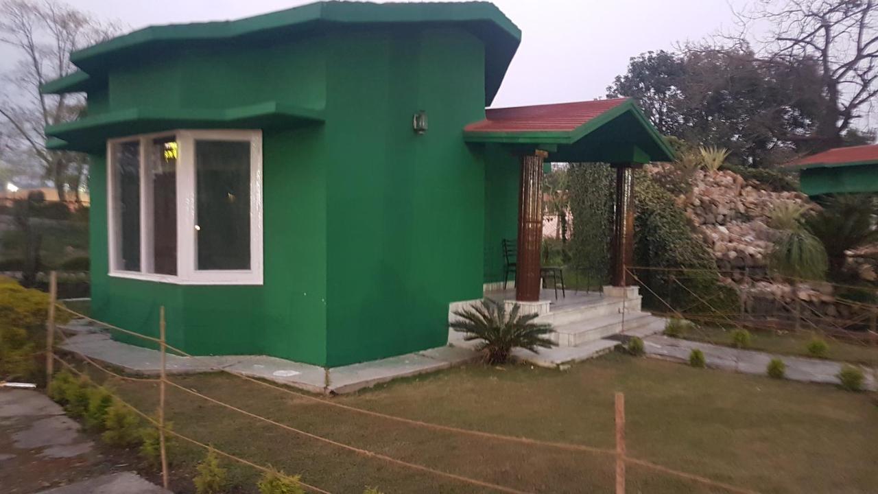 Midway Resort Rishīkesh Zewnętrze zdjęcie